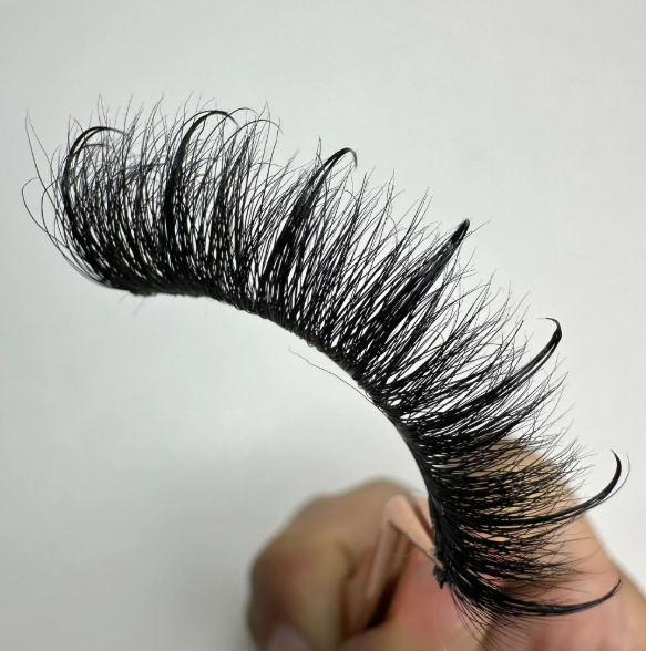 Elite (Strip Lashes)